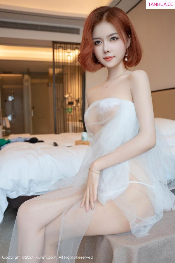 [XiuRen]高清写真图 2024.10.21 No.9318 白芷yy 性感美腿